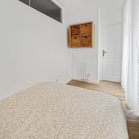 Lumineux Et Moderne, Proche Transports Apartment Pantin