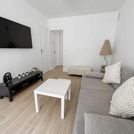 Apartment Lumineux Et Moderne, Proche Transports *